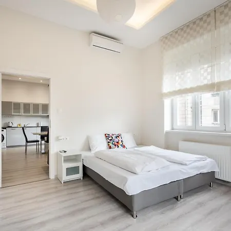 Apartamento Cascade Corvin *
